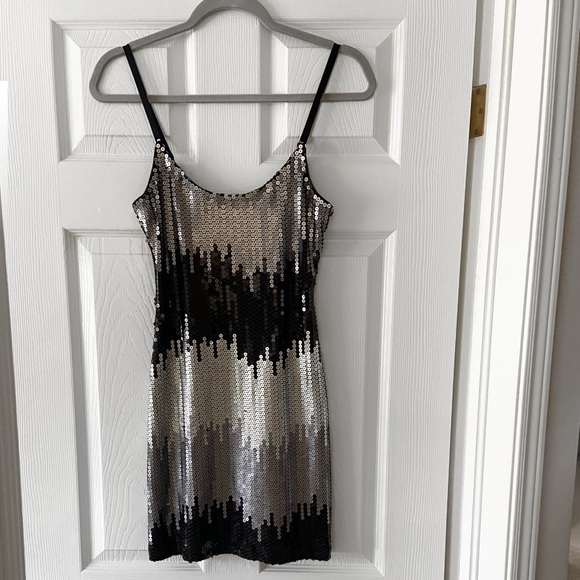 GUESS | Sparkly sequin dress - Picture 1 of 5